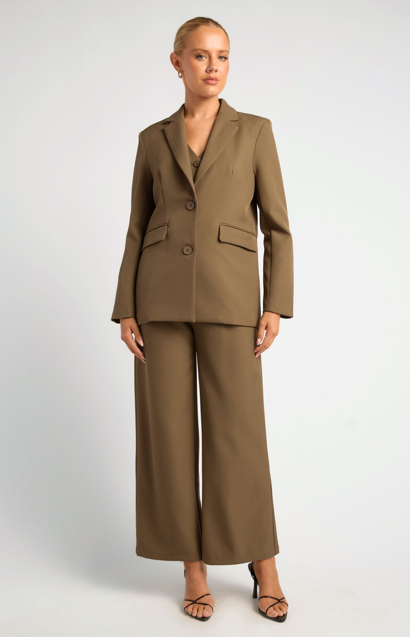 SOGNA Oversized Shoulder Pad Blazer SJT404A | Occasionwear