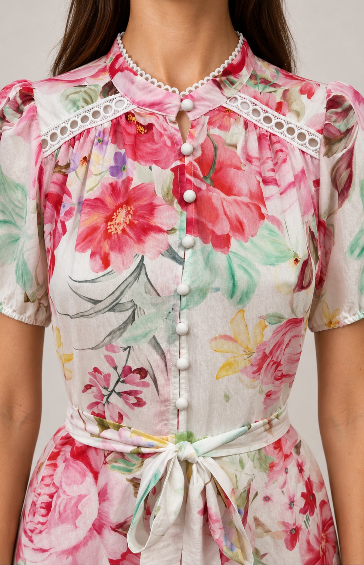 SOGNA red floral dress 43260342-1, lace-trimmed collar and covered-button detail worn on W01