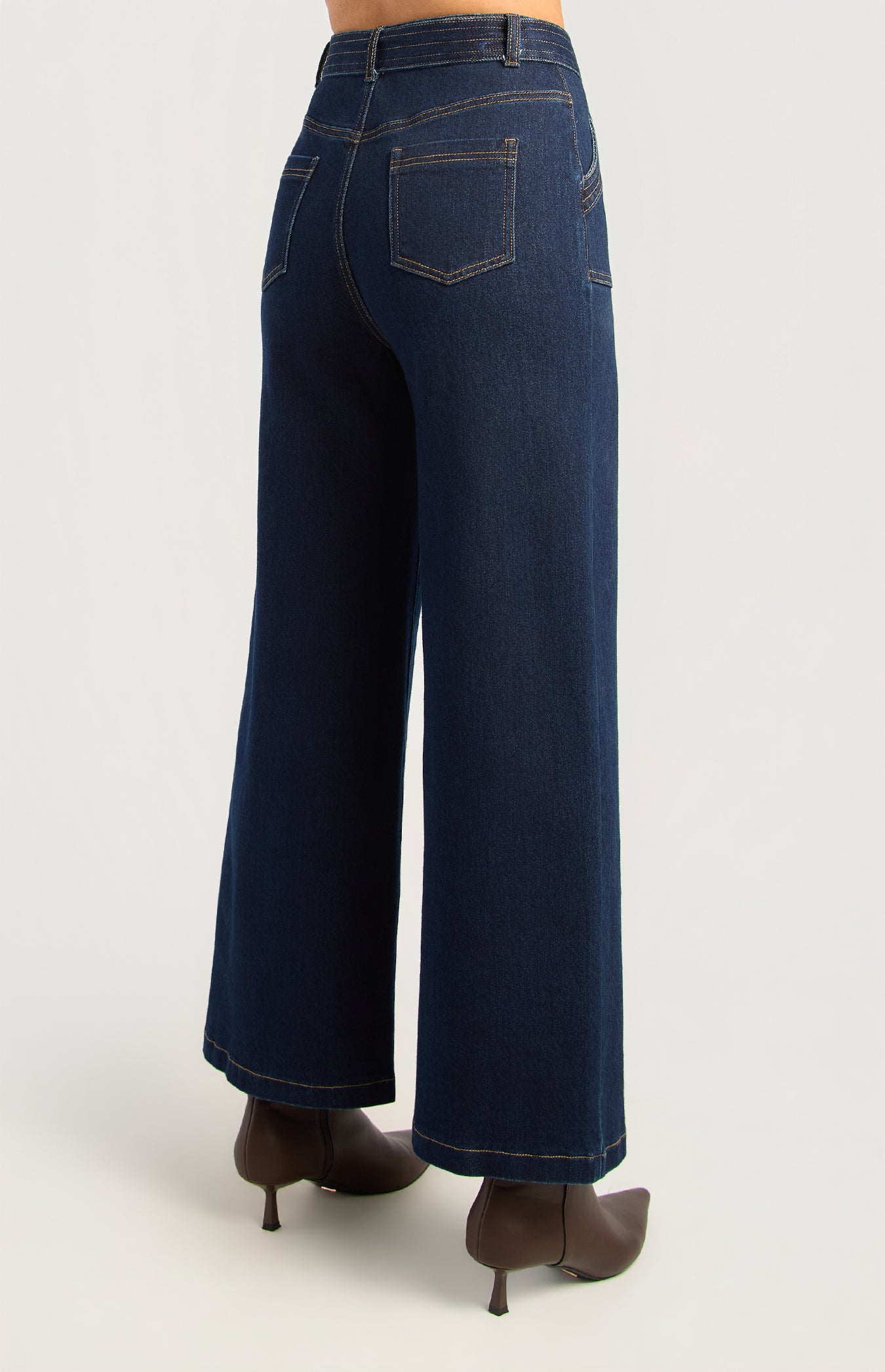 WDM654 Dark Blue denim jeans back angle