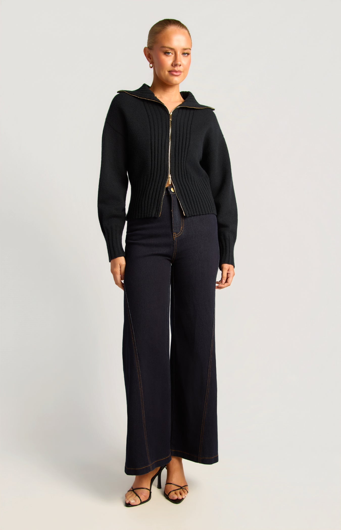 Indigo Contrast-Stitch Wide-Leg Jeans WDM658B