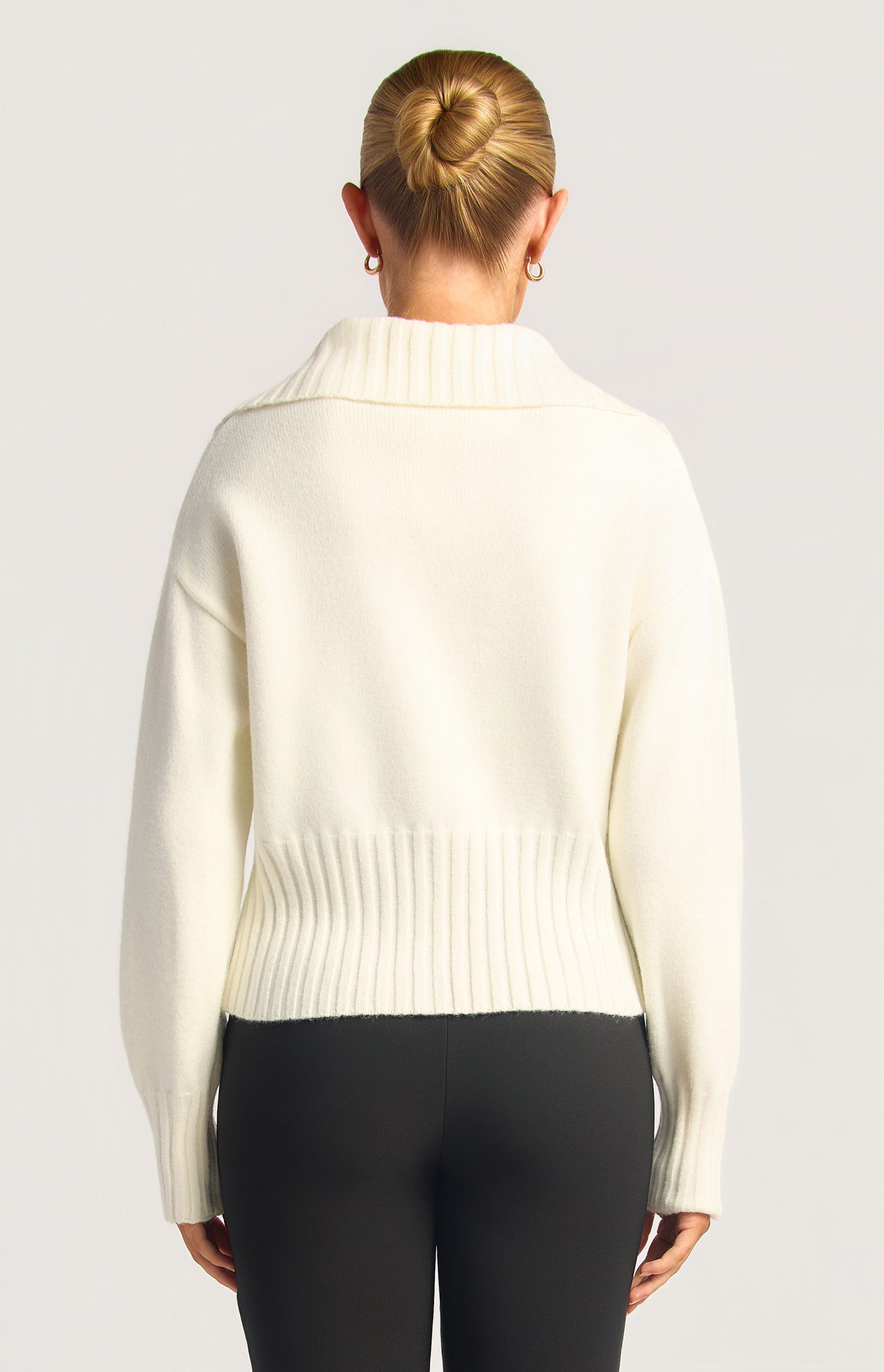 WKN882 White Back