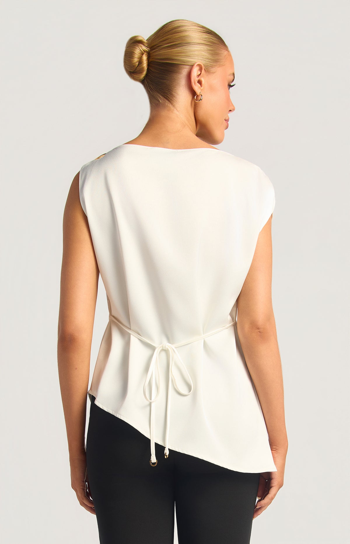 SOGNA WTO860B White Back view