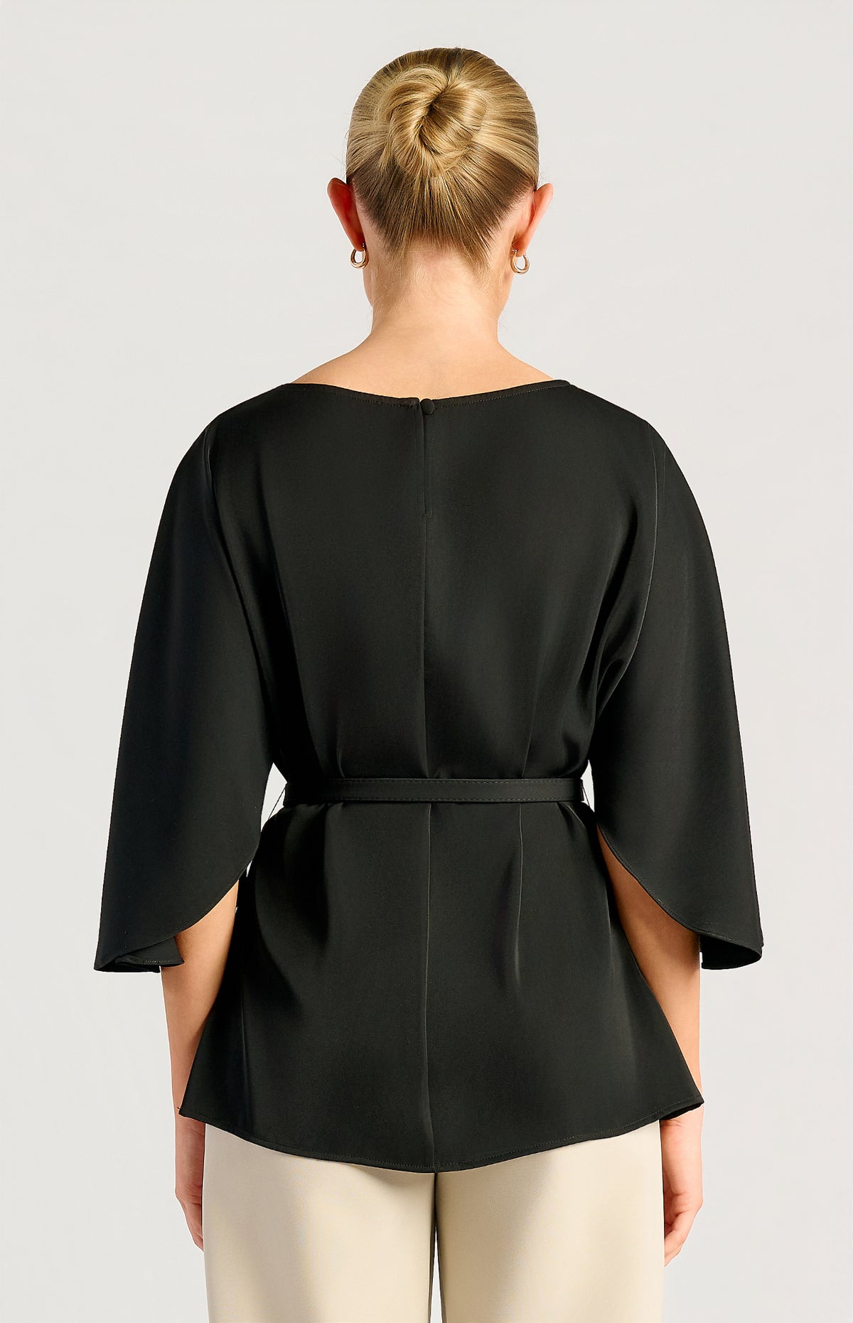 SOGNA WTO893B Black Back view