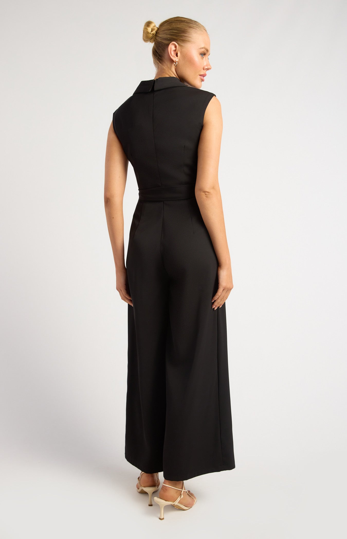 SOGNA SJP612A curved-collar wide-leg jumpsuit in Black – model view