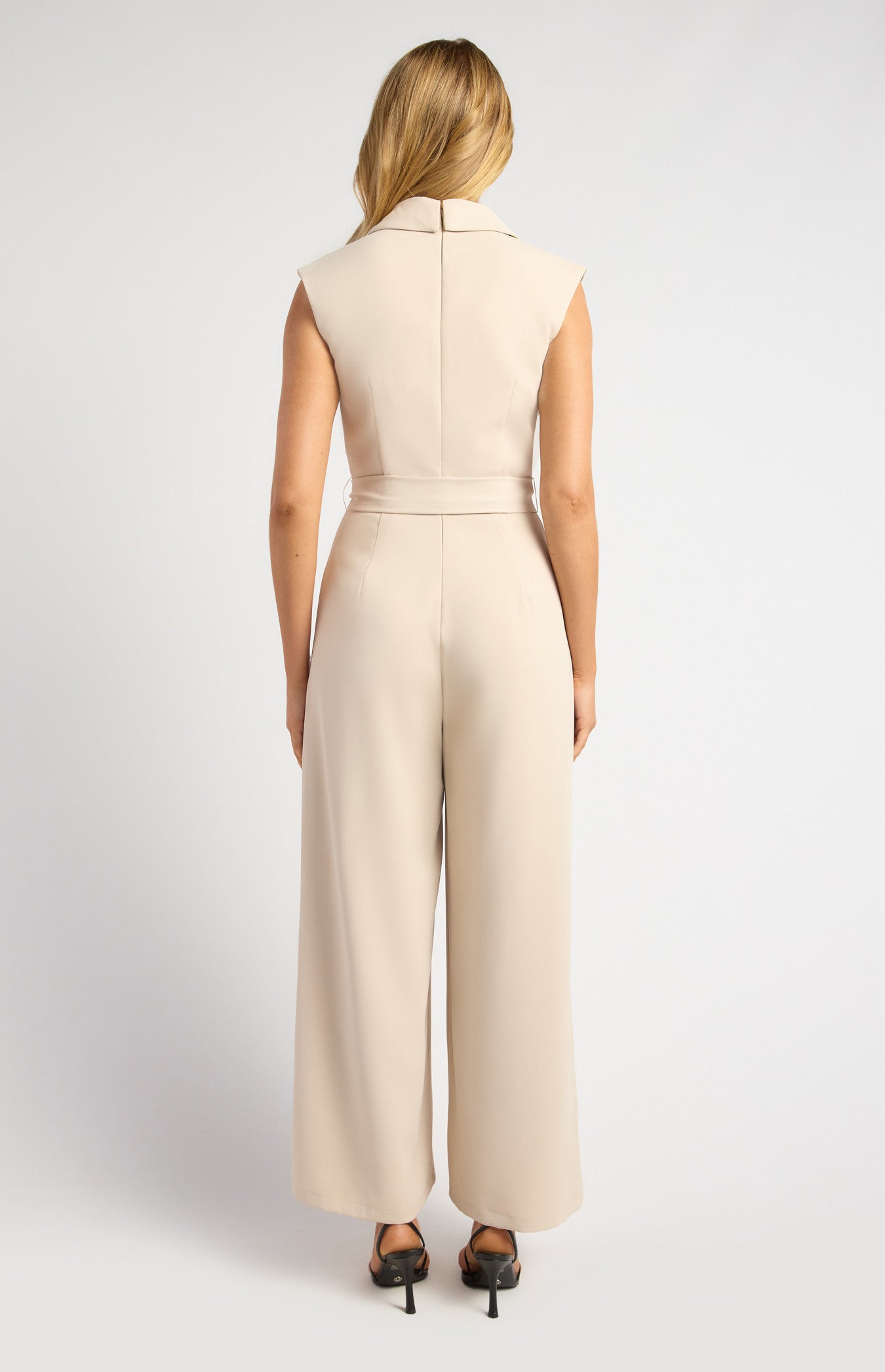 SOGNA SJP612A curved-collar wide-leg jumpsuit in Bone – model view