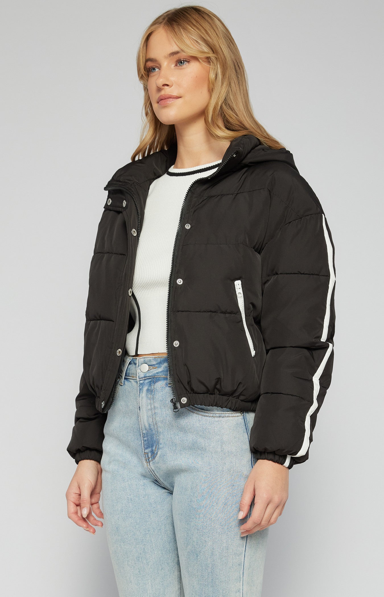 SOGNA COL Contrast Binding Puffer Jacket with Removable Hood SJT372A