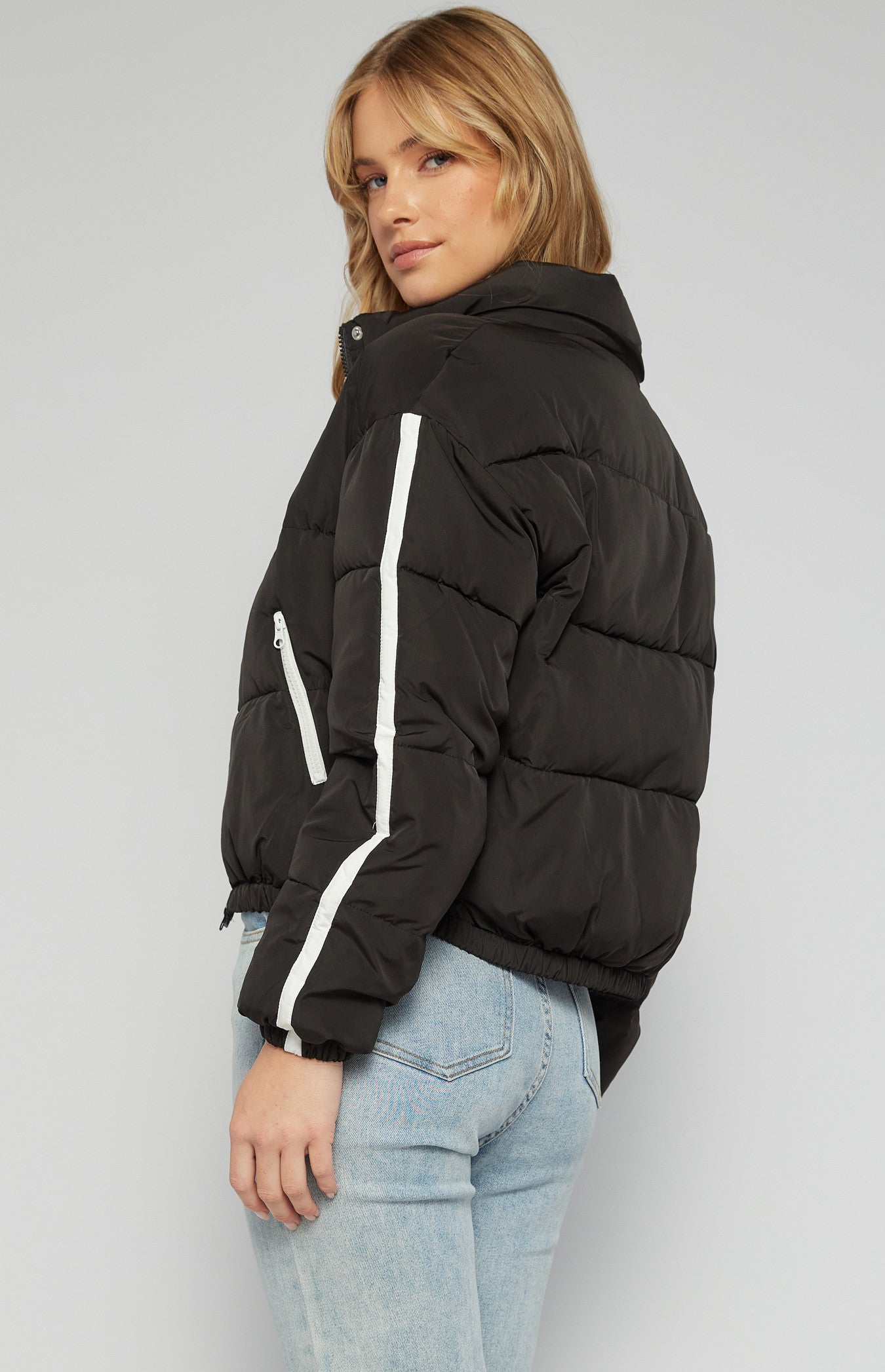 SOGNA COL Contrast Binding Puffer Jacket with Removable Hood SJT372A