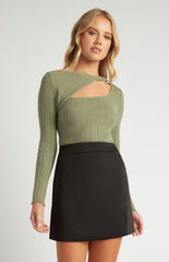 SOGNA COL Twist Neckline Cut Out Detail Knit Top WKN671