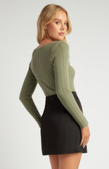 SOGNA COL Twist Neckline Cut Out Detail Knit Top WKN671