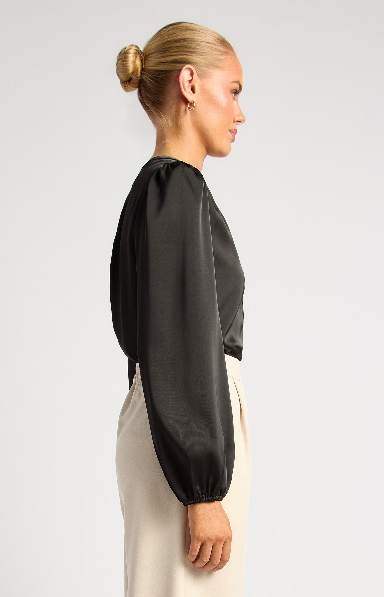 Pleat Shoulder Blouse WTO811B