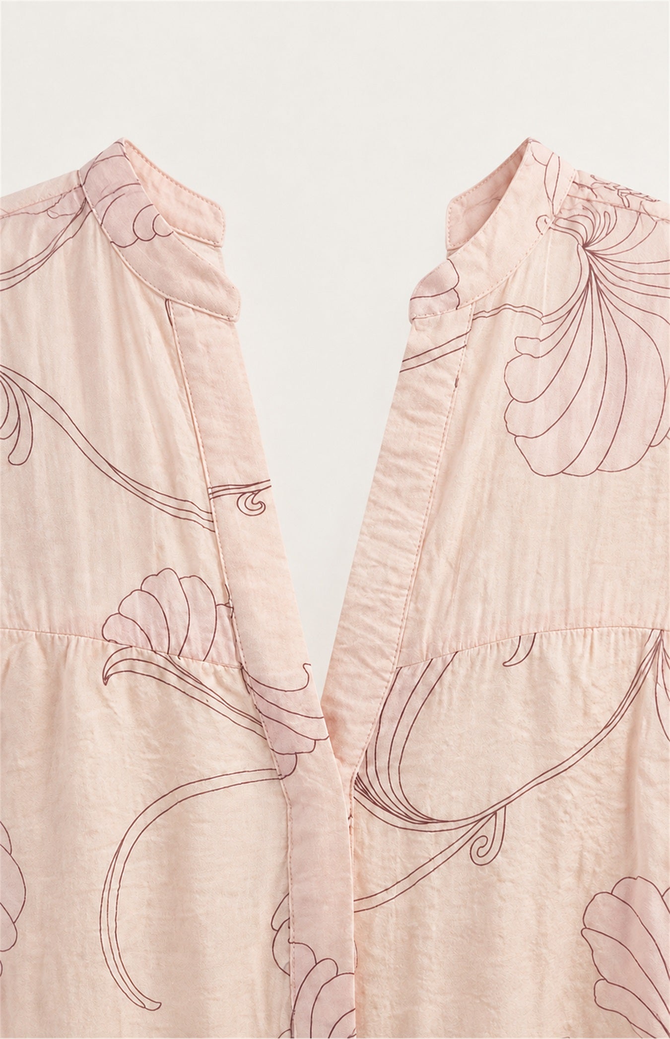 SOGNA 30250611-1 Pink split neckline detail; AI-edited from actual garment photograph