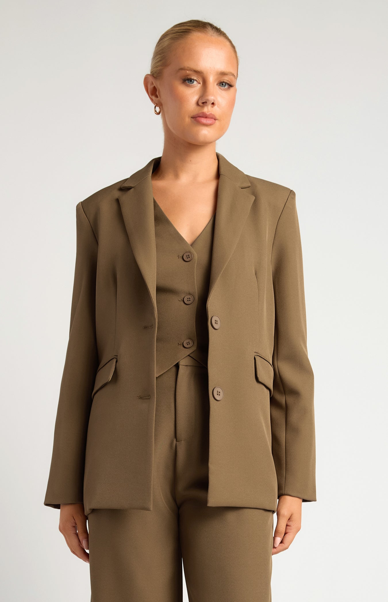 SOGNA Oversized Shoulder Pad Blazer SJT404A | Occasionwear