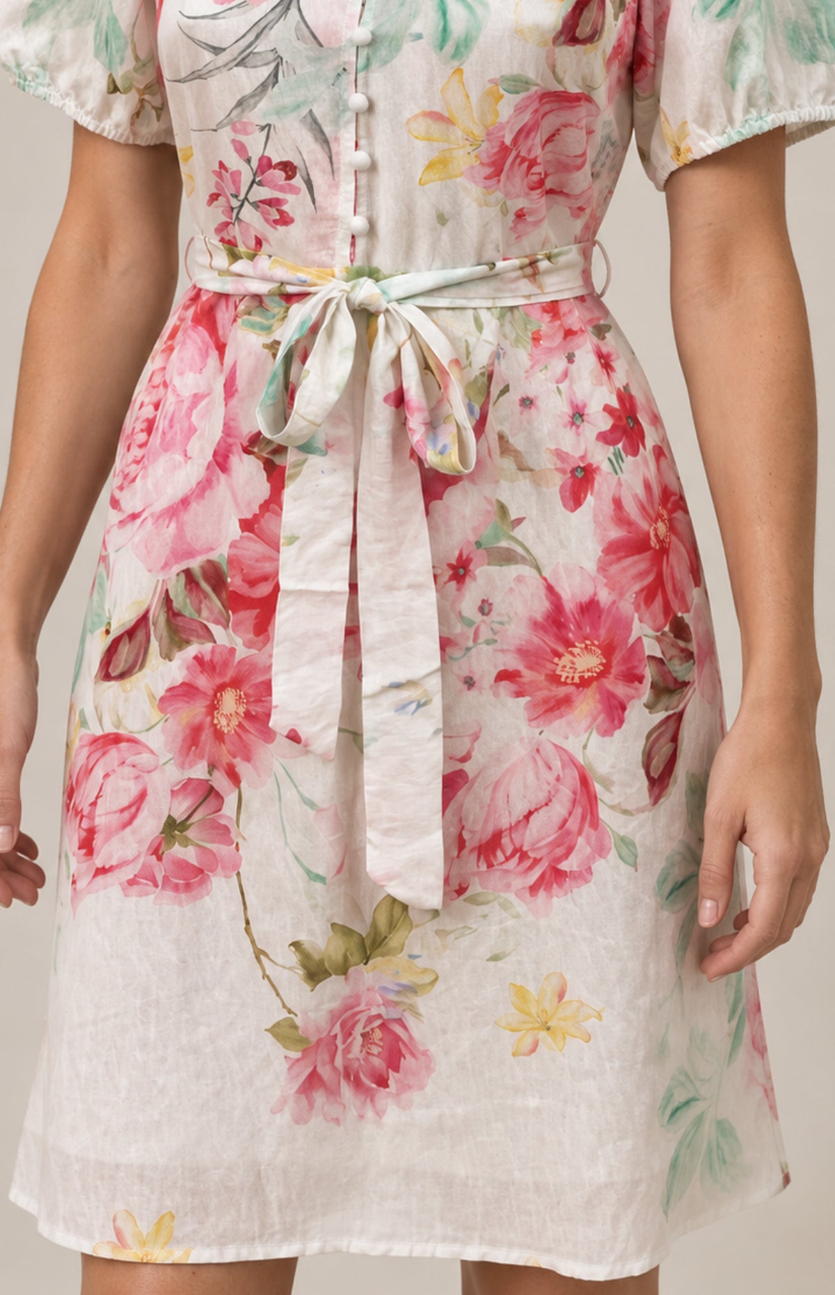 SOGNA red floral dress 43260342-1, tie belt and waist detail worn on W01