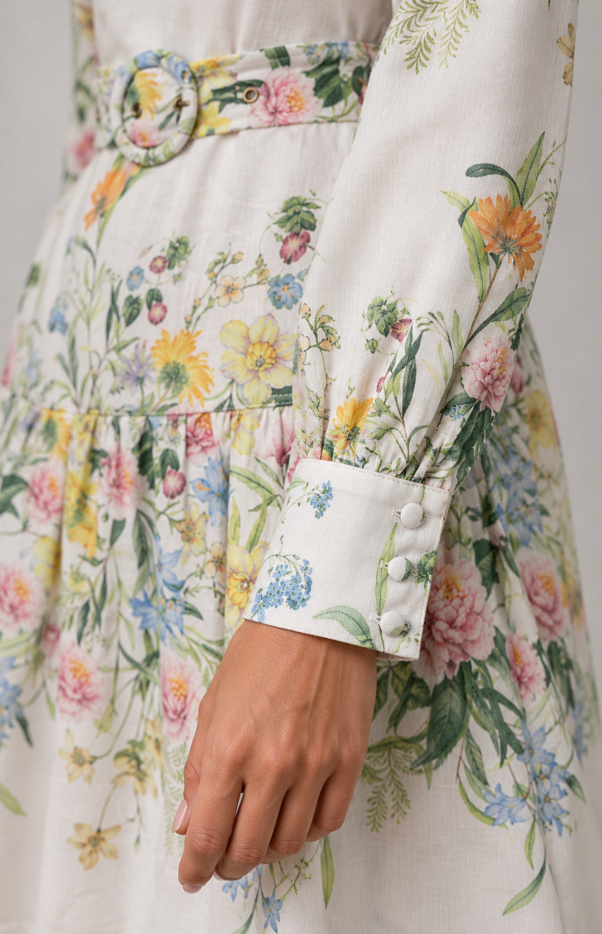 SOGNA white floral belted dress 46240013-1 — Three-button cuff while worn