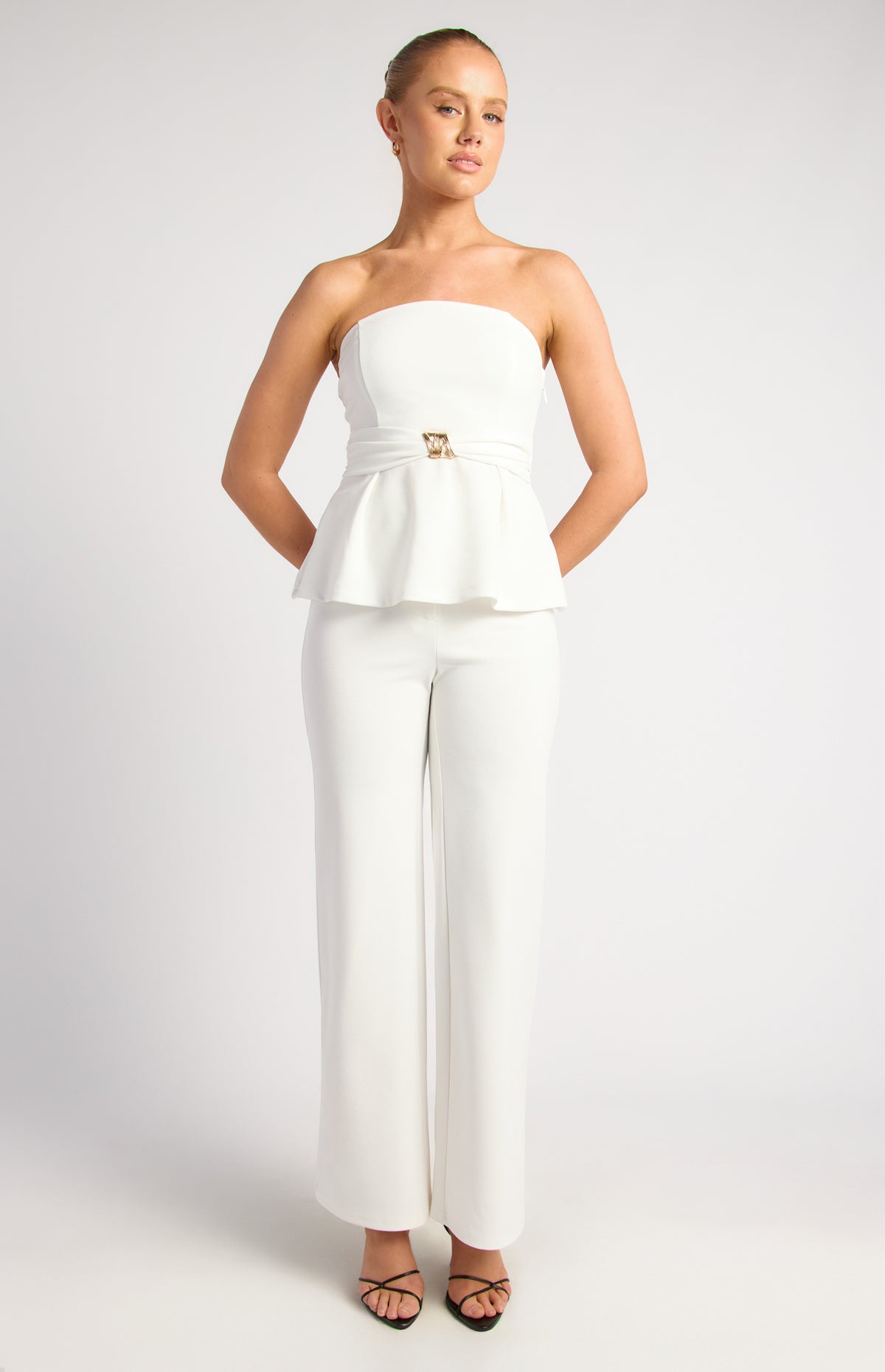 SOGNA WPA277-2B in White — full-length styling view