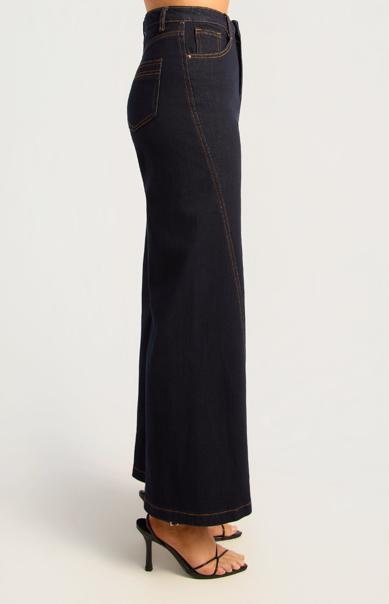 Indigo Contrast-Stitch Wide-Leg Jeans WDM658B