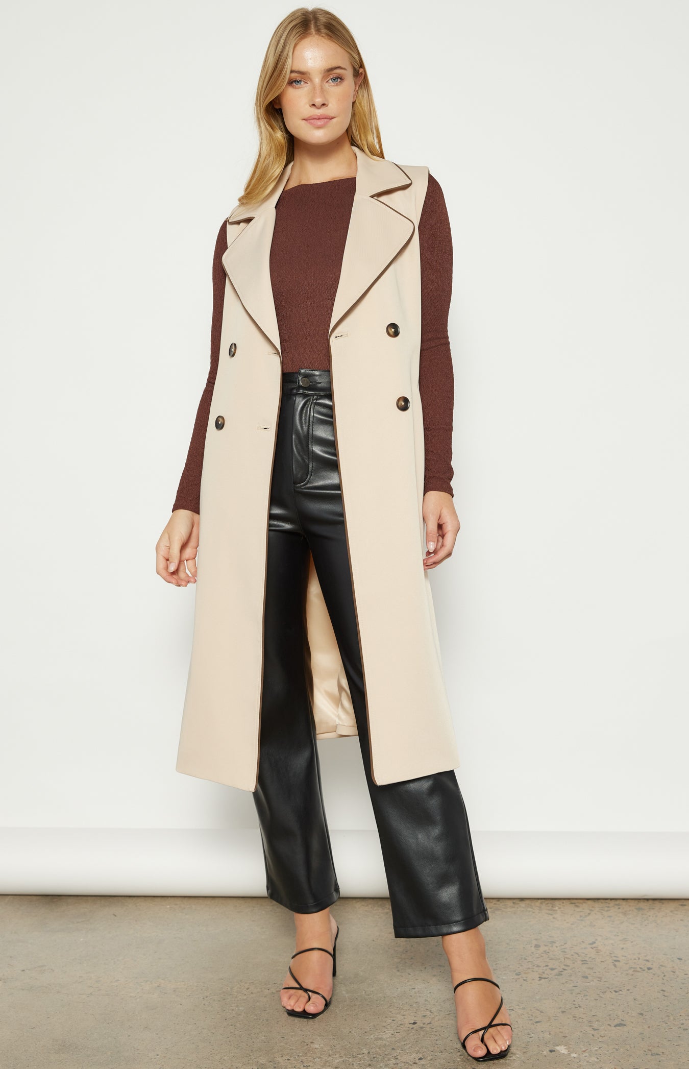 SOGNA COL Contrast Stitching Longline Sleeveless Trench Coat  WJT228B