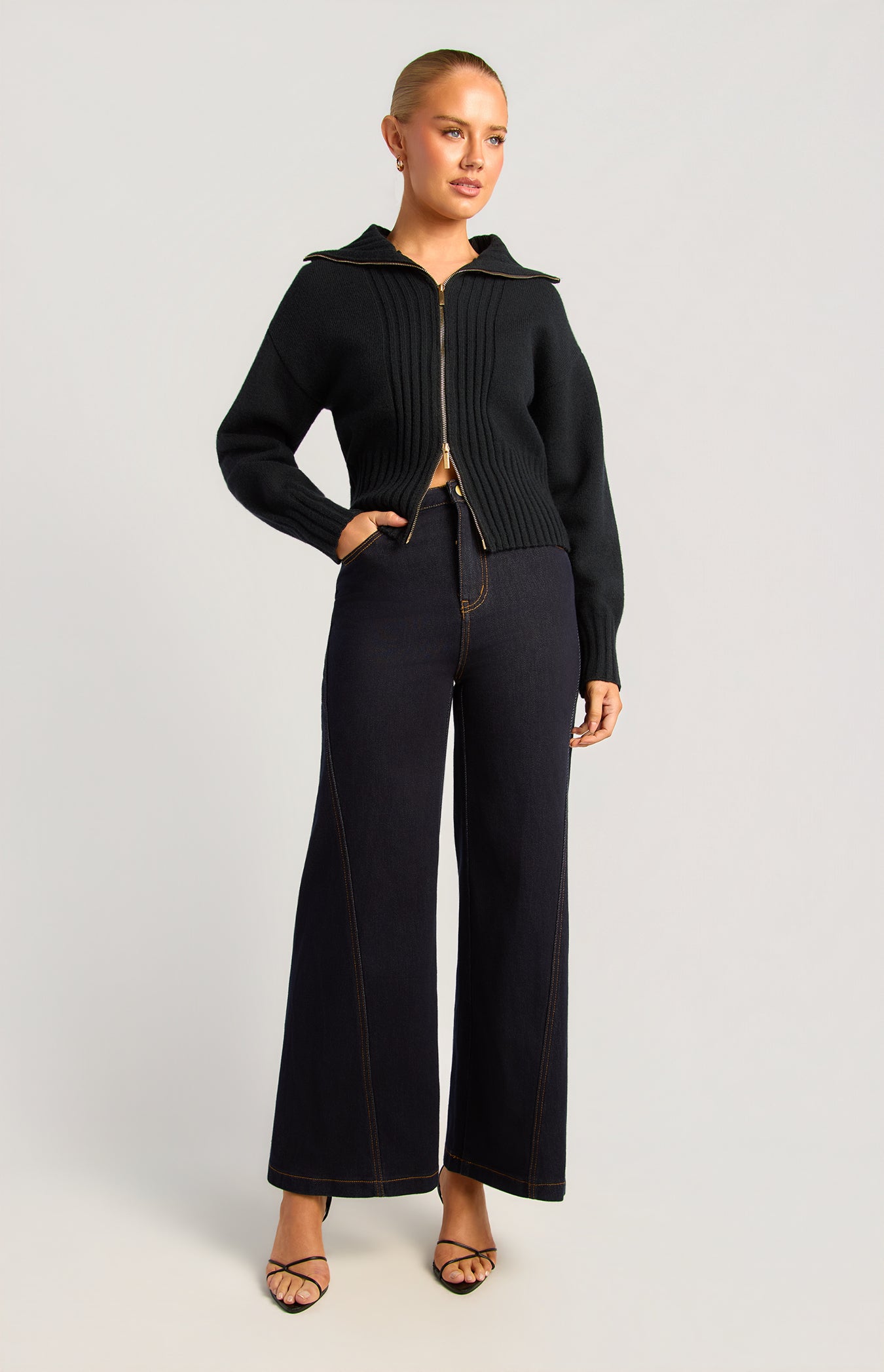 WKN882 Black Full