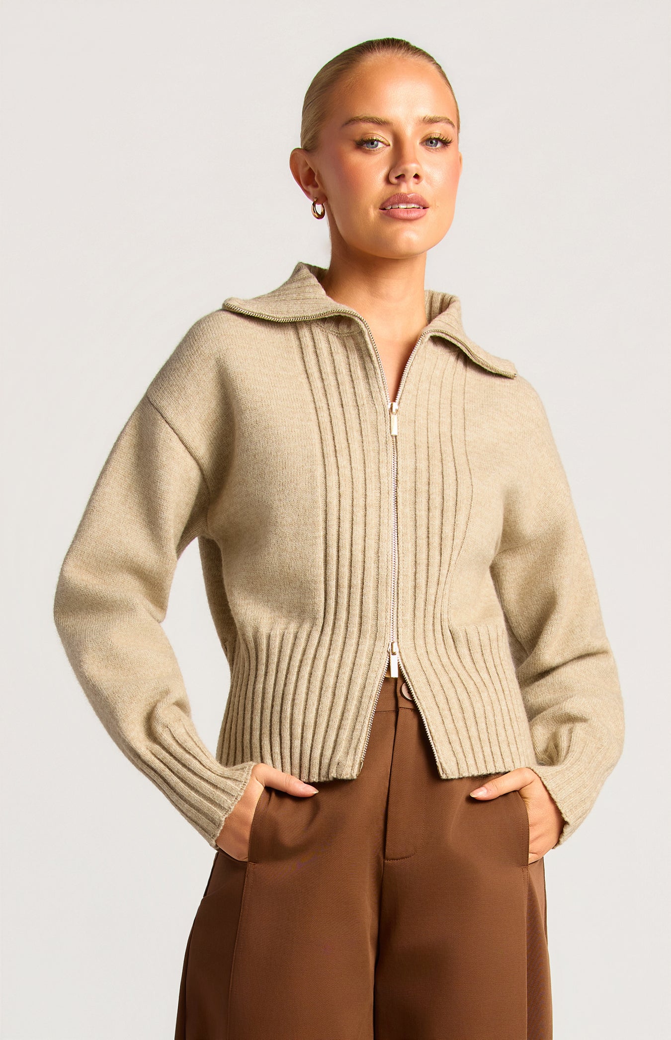 WKN882 Brown Front