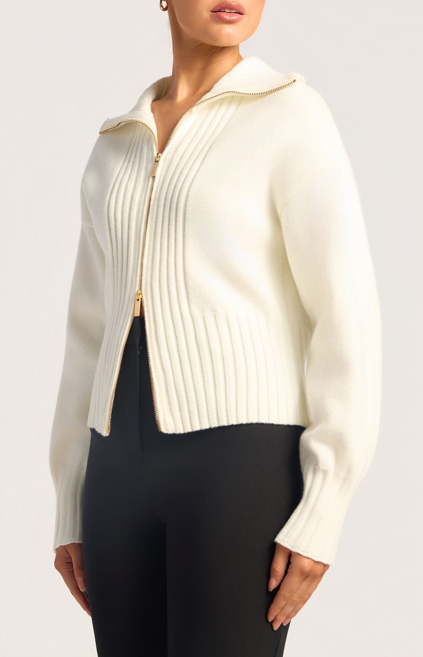WKN882 White Detail