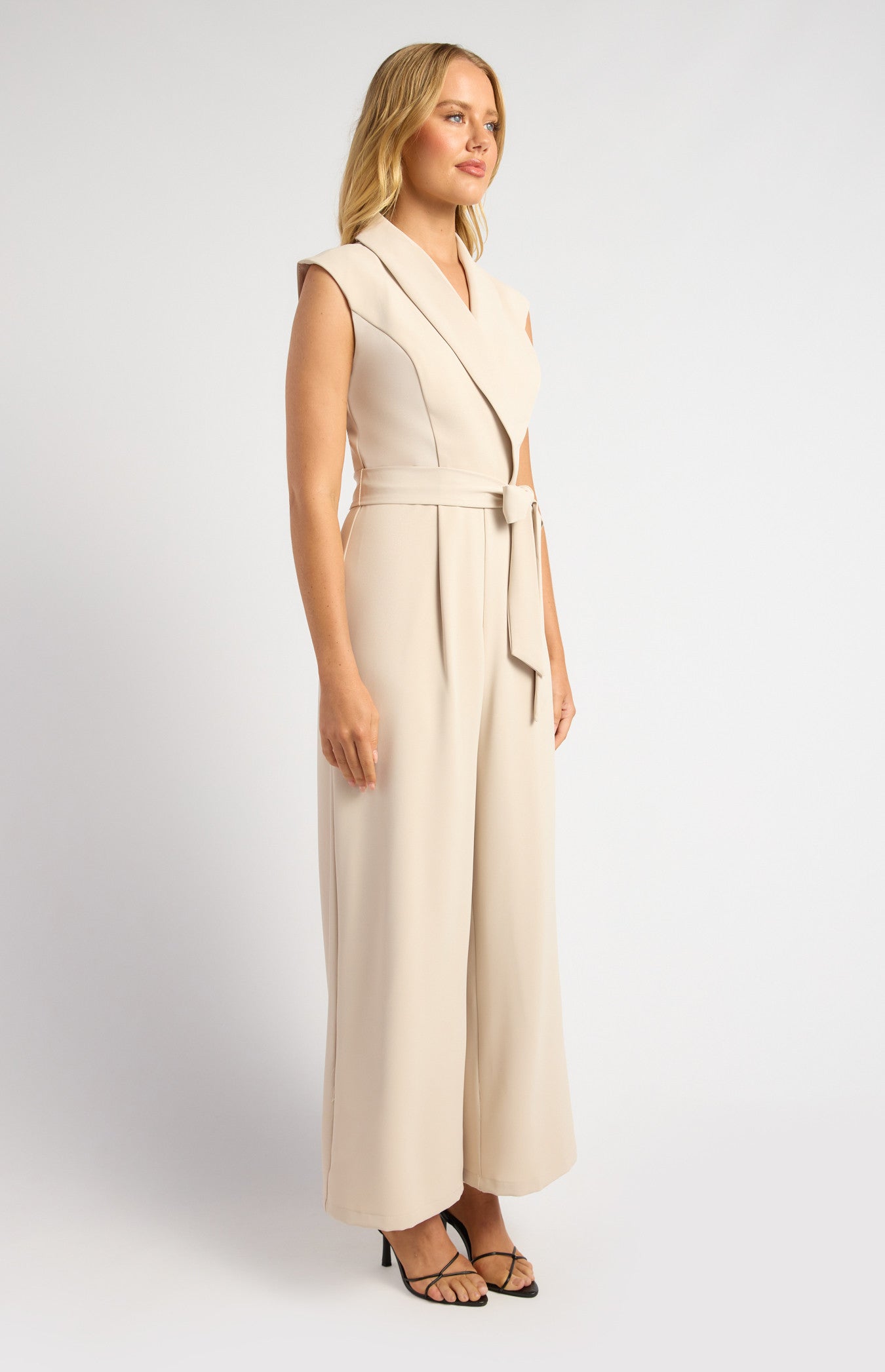 SOGNA SJP612A curved-collar wide-leg jumpsuit in Bone – model view
