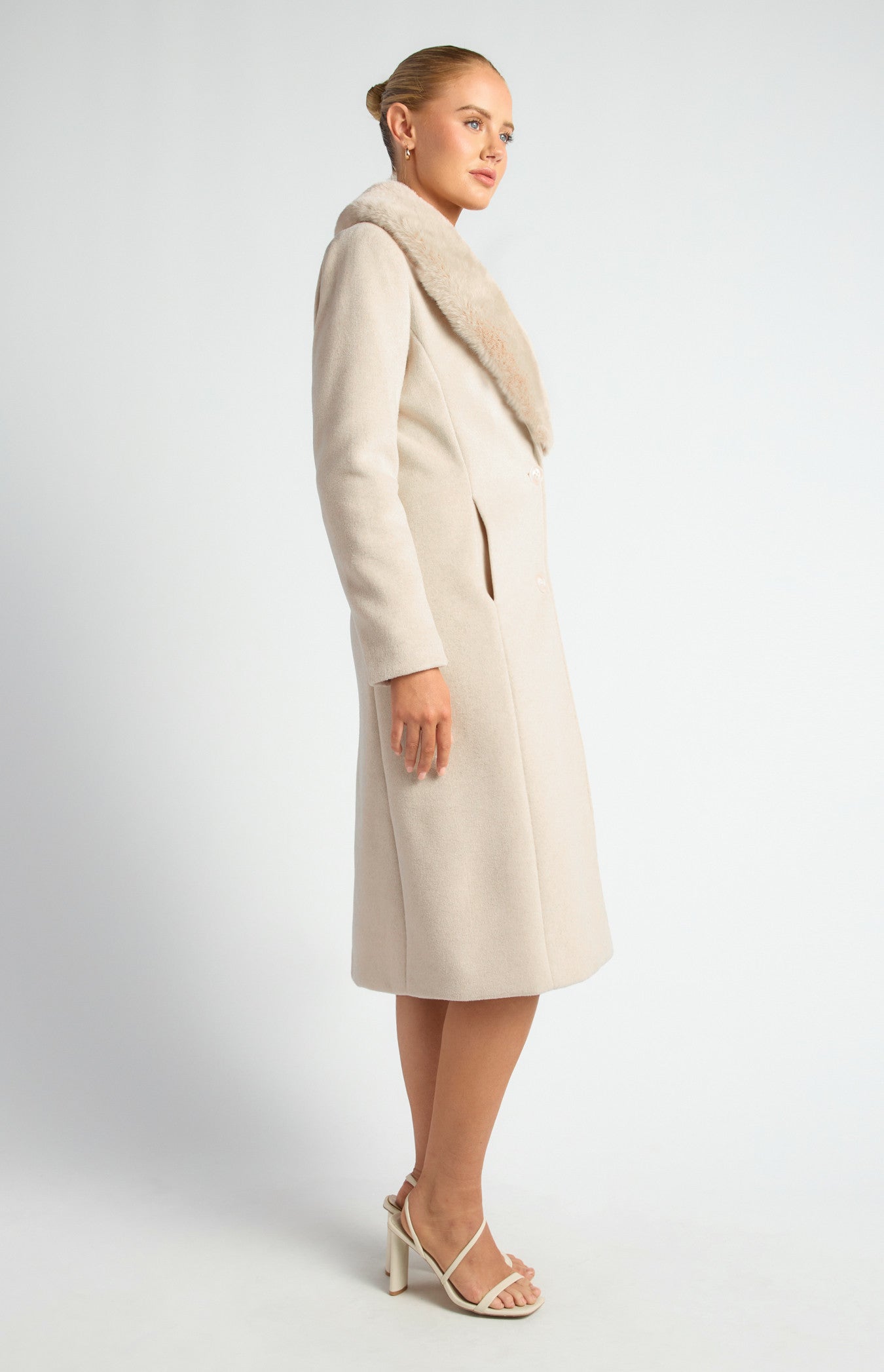SOGNA COL Detachable Fur Collar Faux Wool Coat SJT405A
